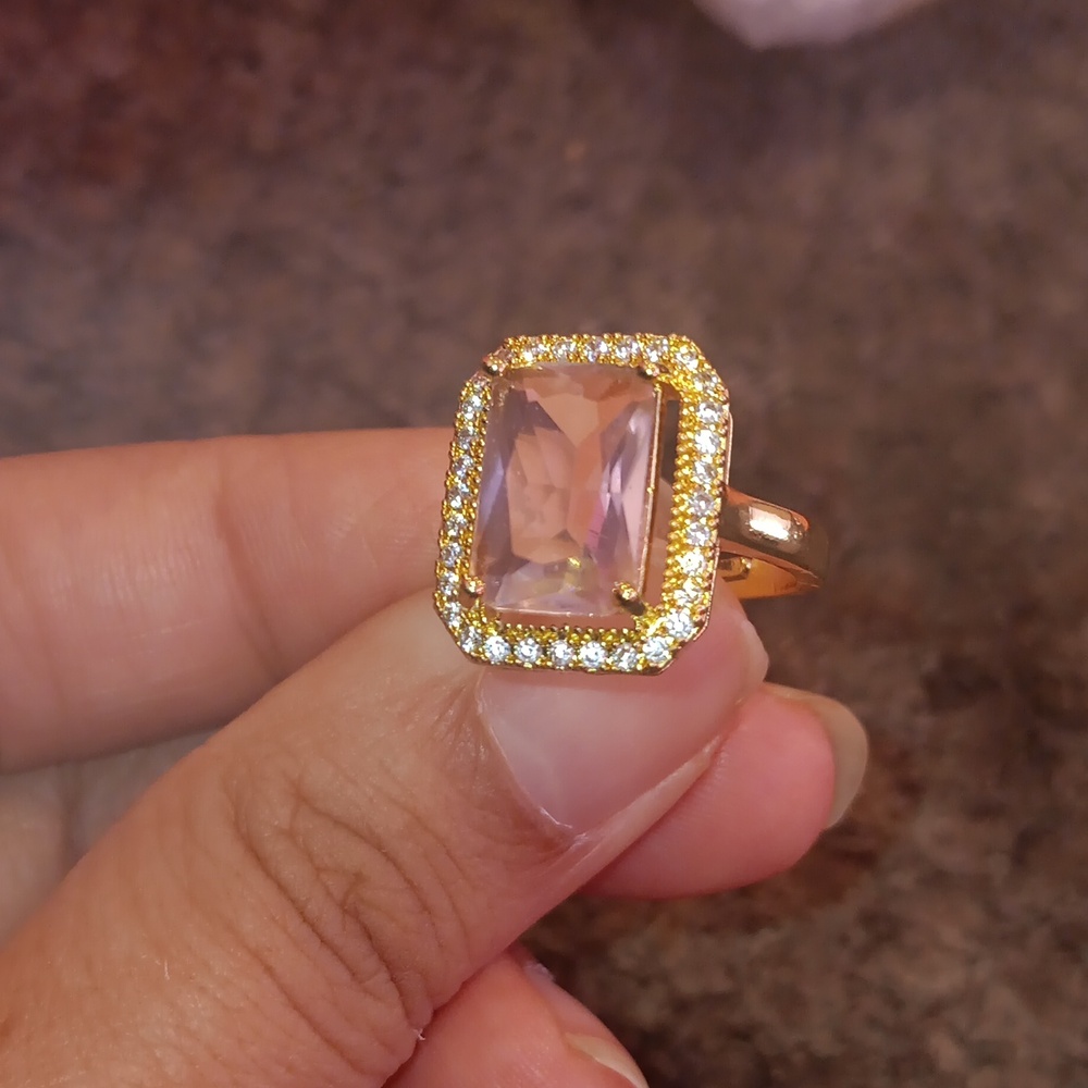 Elegant Gold and Pink Gemstone Ring